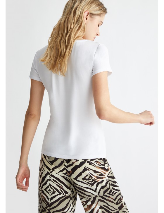 TSHIRT COM ESTAMPADO ANIMAL PRINT